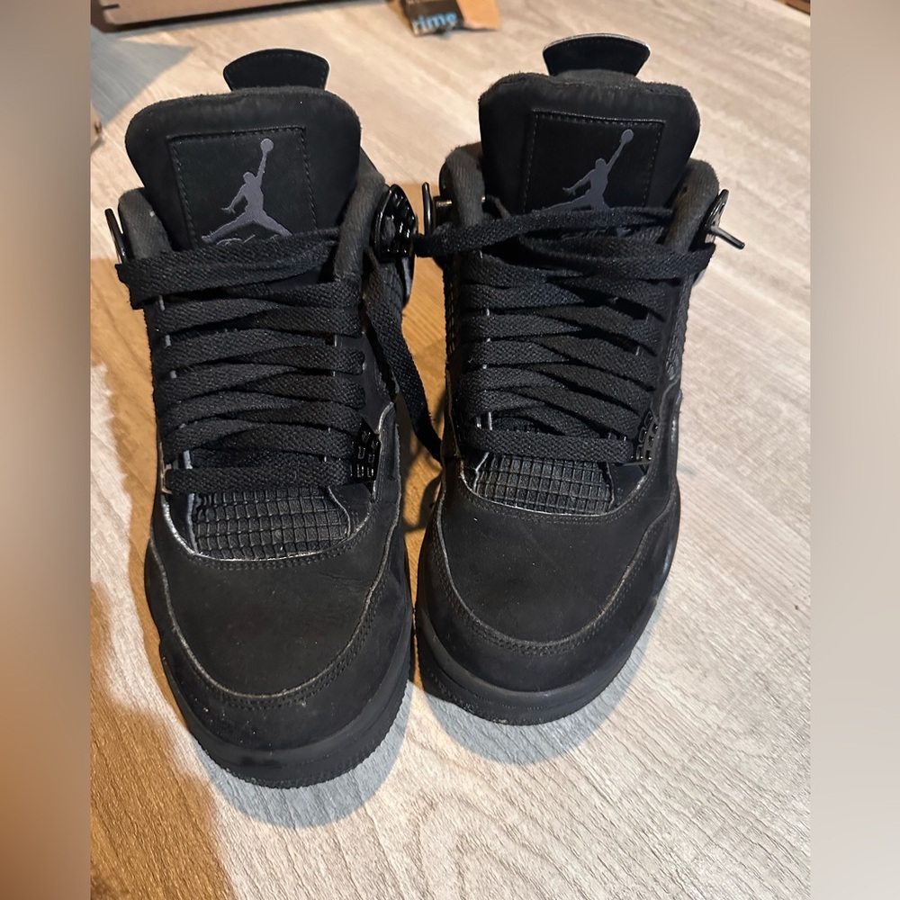 Jordan 4 black cat size 9.5